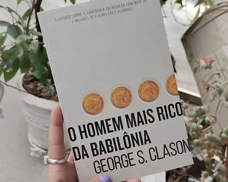 Livro O Homem Mais Rico Da Babilônia George S. Clason 1a Edição Capa Mole 2017 Português Editora Harpercollins Brasil
