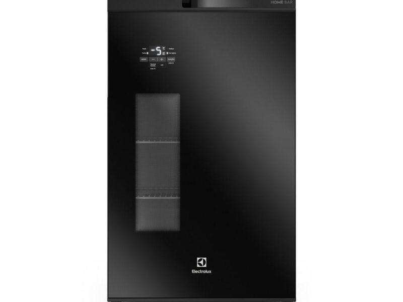 Cervejeira Home Bar Electrolux Frost Free 100L Porta de Vidro Preta (EB100)