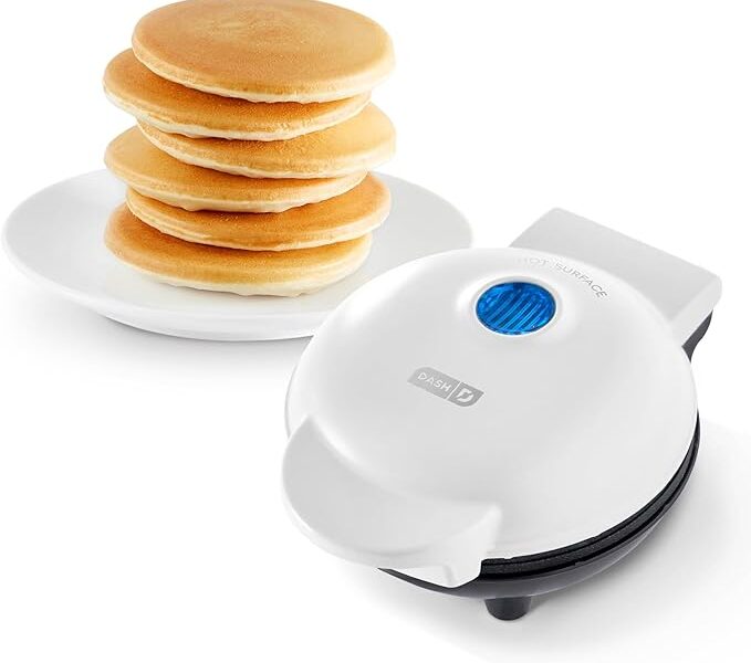 Dash DMS001WH Mini Maker Chapa Elétrica Redonda para Panquecas, Biscoitos, Ovos e Outros em Movimento, Café da Manhã, Almoço e Lanches, Branca de 10 cm