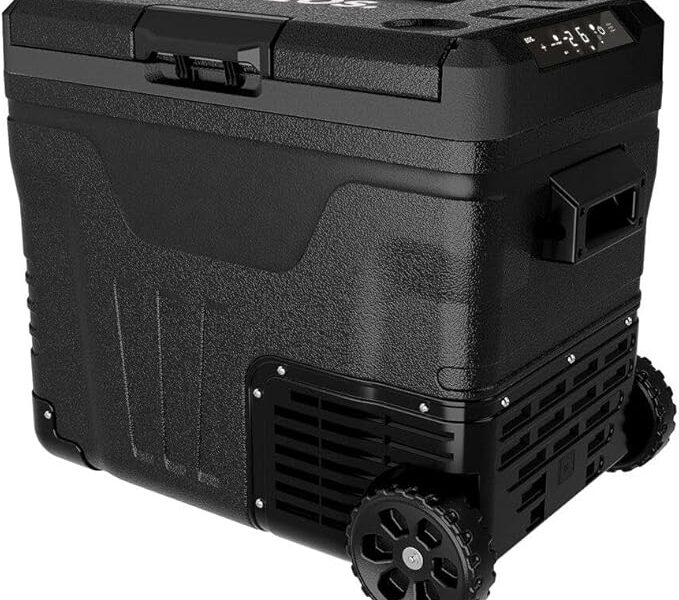Freezer e Geladeira Portátil Eos 50 Litros Dupla Ação Quadrivolt Preto Efc50 110v/220v/12v/24v