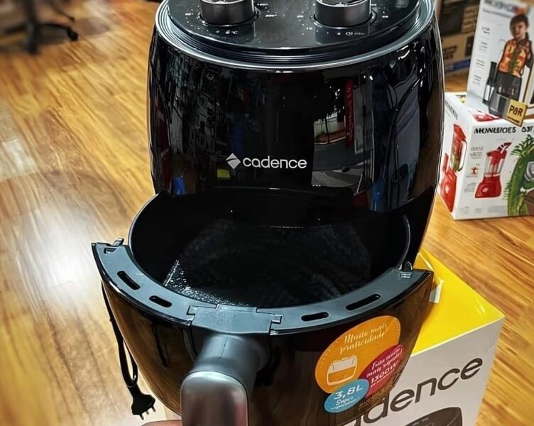 Fritadeira Cadence Super Cook 3,8 Litros Pto Frt410 – 127v – Fritadeira sem Óleo / Air Fryer –