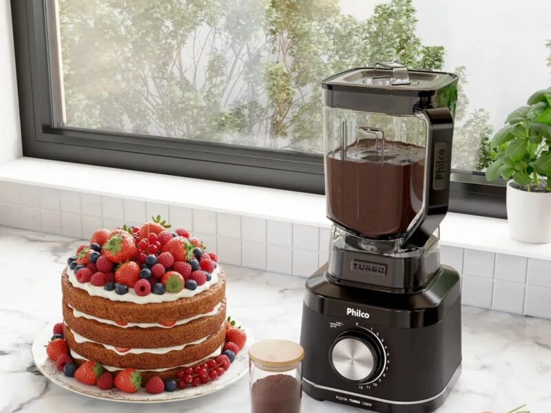 Liquidificador Philco 1500W 3,1L 12 Velocidades com 6 Lâminas PLQ15A