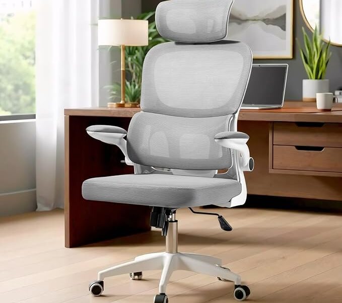 Cadeira Ergonomica,Cadeira Escritorio Com Apoio de Cabeça e Lombar Ajustáveis,Suporta 200kg,Respirável Cadeiras mesh,Equipada Com 2D Apoios de Braço e Almofada de Assento Larga,Robusto Durável.(Cinza)
