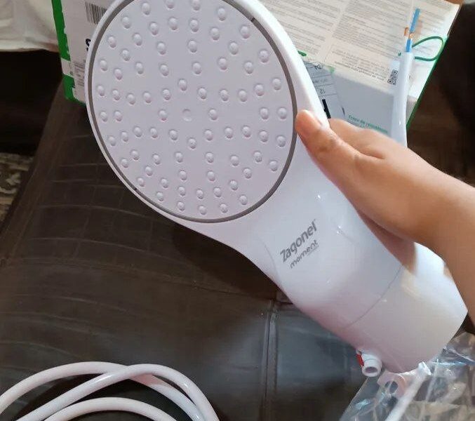Chuveiro elétrico de parede Zagonel Eletrônica Moment Branco 5500W Produto Nacional de Qualidade –