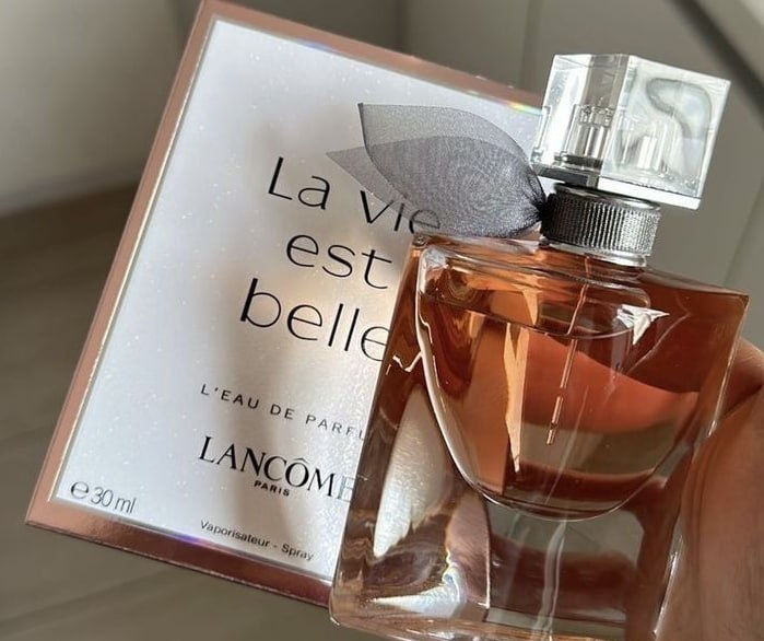 Perfume Feminino Eau de Parfum, Fragrância Floral Gourmand Inebriante com Íris Nobre e Baunilha, Aroma de Felicidade e Feminilidade, La Vie Est Belle Lancôme, Frasco com 30ml –