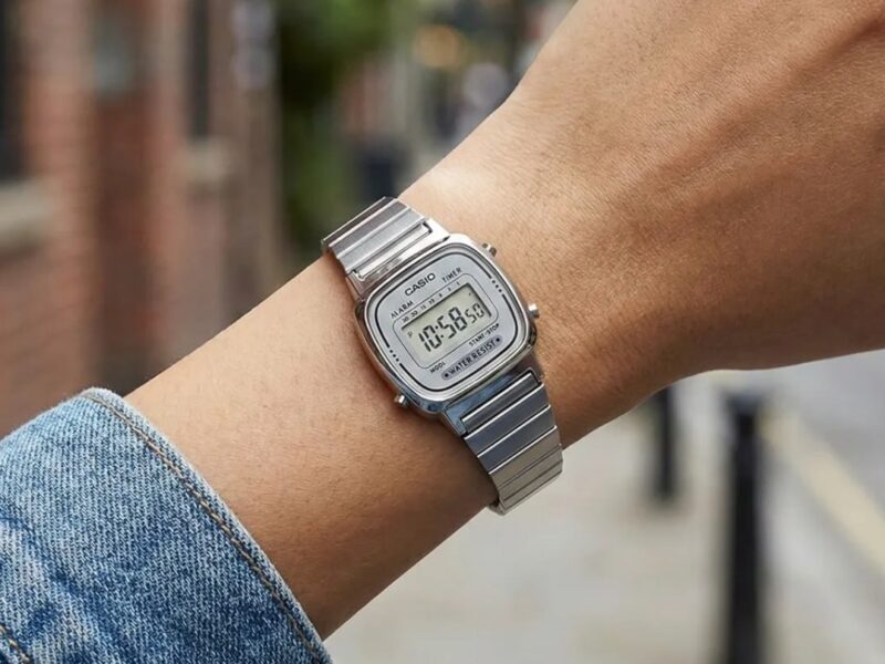 Relógio Feminino Casio Vintage Mini Ícone Retrô Prata – na Meli por R$ 135,00