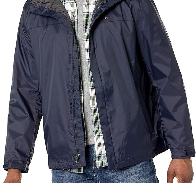 Tommy Hilfiger Jaqueta masculina leve e respirável com capuz à prova d’água, Azul marino, PP