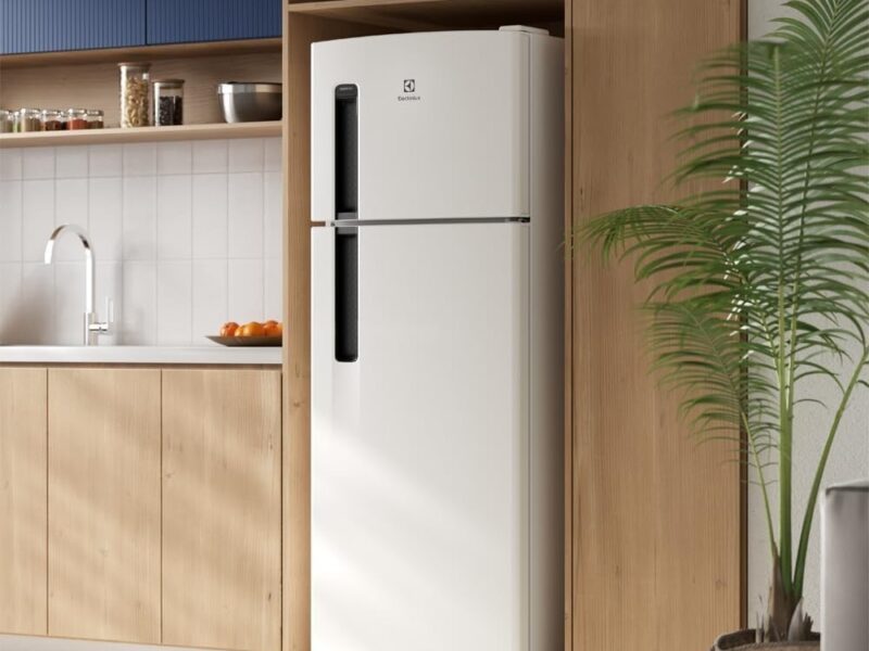 Electrolux Geladeira Electrolux Frost Free 320L Duplex Branca (TF38) 127V