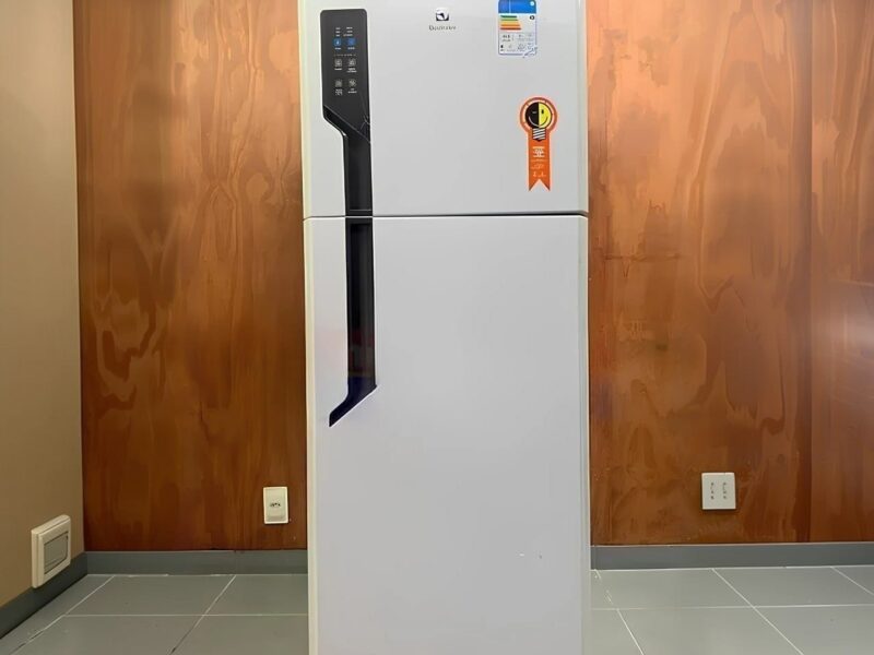 Geladeira Electrolux Frost Free 431L Efficient AutoSense Duplex Branca (TF70) 127V na Amzn por R$ 2.432,00