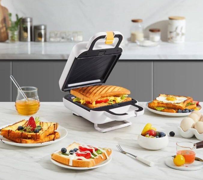Mini Sanduicheira Elétrica Grill Antiaderente 600w 220V – Gaabor