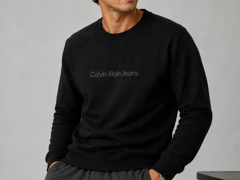 Moletom Calvin Klein Crewneck Light Front Logo Preto