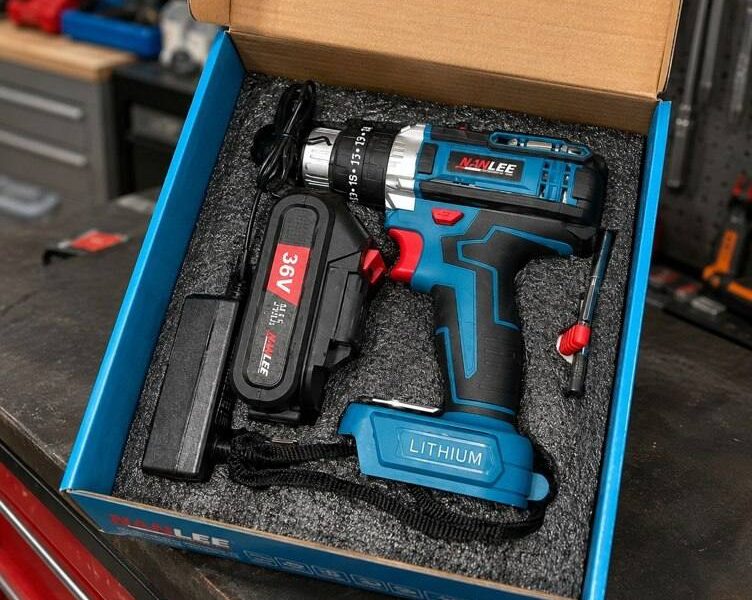 Parafusadeira E Furadeira À Bateria 36v Sem Fio Bivolt Azul-celeste 50hz/60hz 127/220v
