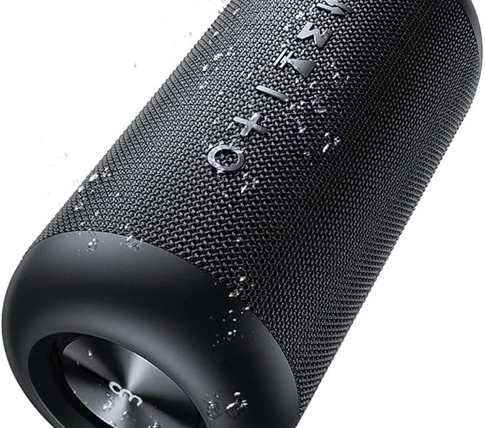 WB Caixa de Som Bluetooth Knud portátil com 10W de potência, 8 Horas de Bateria, Proteção IPX6 resistente à agua, Som Surround 360°, conexão TWS entre outras caixas, entrada P2, com alça de segurança
