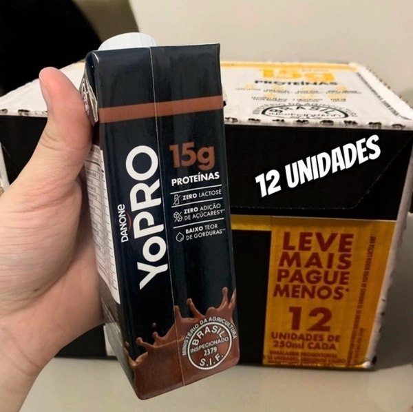 YoPRO Bebida Láctea UHT Chocolate Líquida Caixinha 250ml – 15g de Proteínas – Sem Lactose – Pack com 12 Unidades