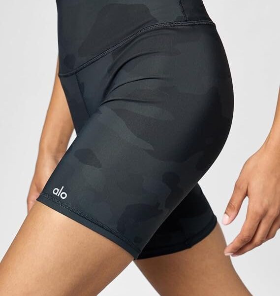 Alo Yoga Short feminino Vapor cintura alta