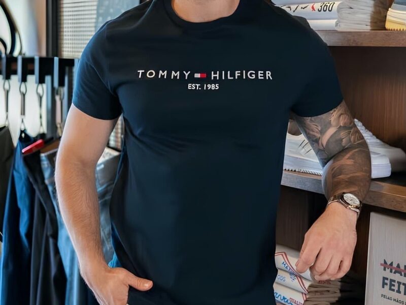 Camiseta Tommy Hilfiger Masculina Core Logo Tee Preta