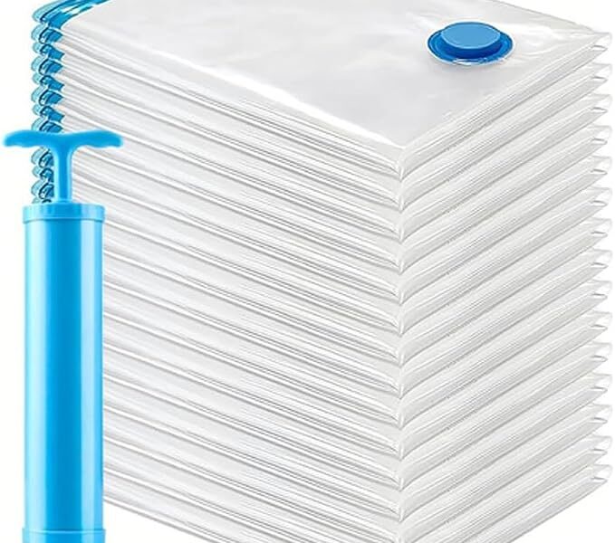 Kit 10 Sacos a Vácuo para Roupas, 50x60cm, com Bomba Manual Incluída – Saco Organizador a Vácuo para Viagem, Mala e Armazenamento, Economiza Espaço na Amazon por R$ 33,90