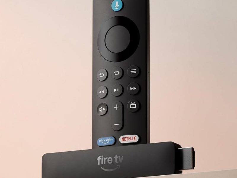 Amazon Fire TV Stick HD (modelo mais recente), Controle Remoto por Voz com Alexa, alimentado pela TV, com configuração simples e Acesso Antecipado à Alexa+